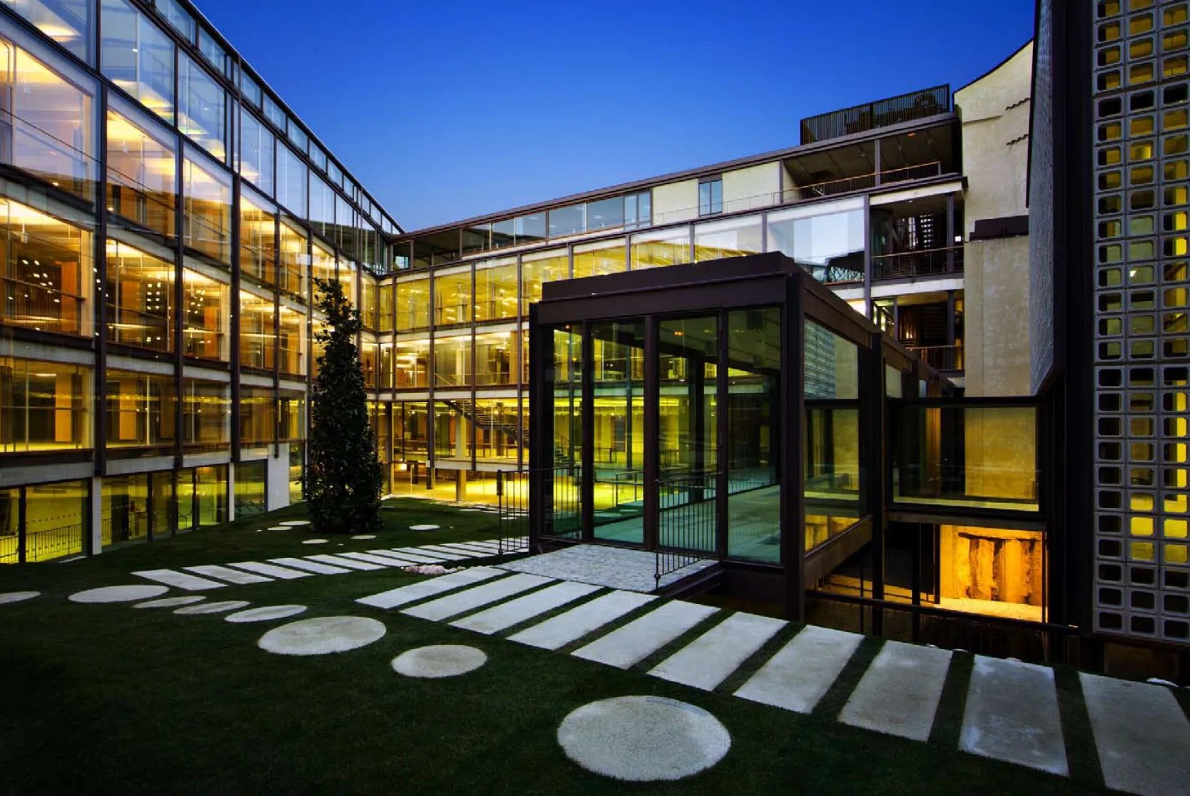 Colegio Oficial de Arquitectos de Madrid en Madrid