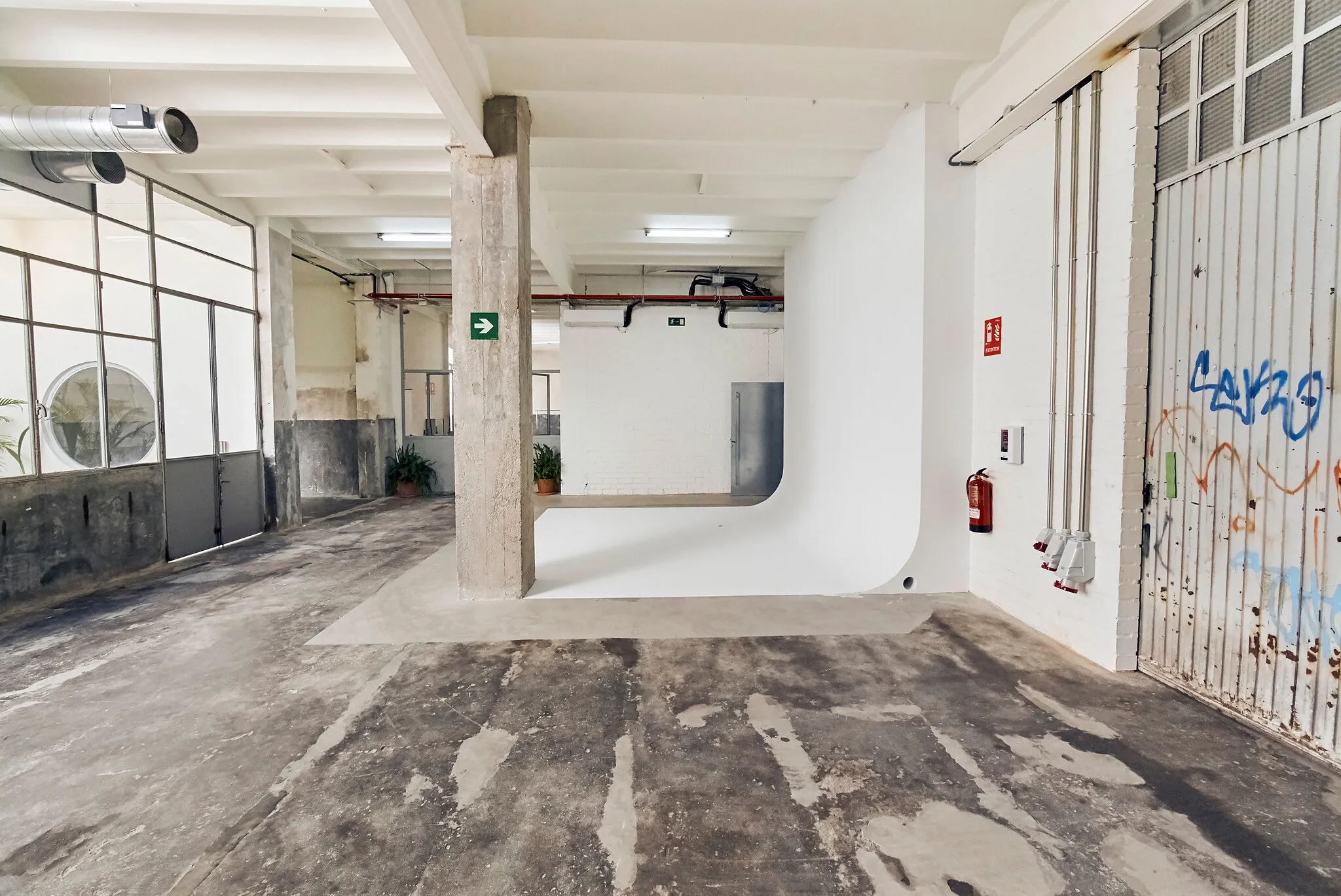 Industrial Akroll en Barcelona